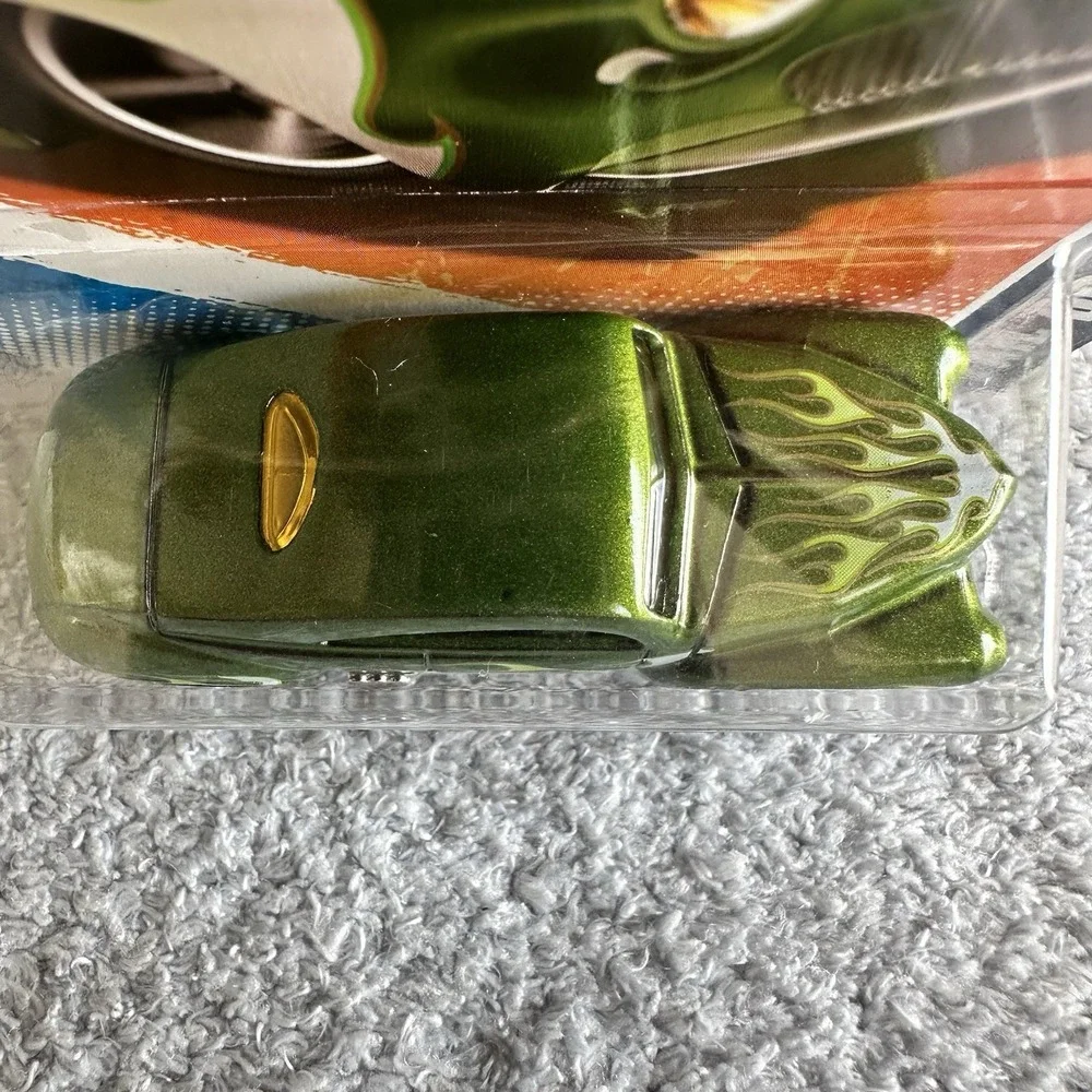 2011 Hot Wheels‎ #98 Heat Fleet 8/10 TAIL DRAGGER Green Variant w/Chrome Lace Sp